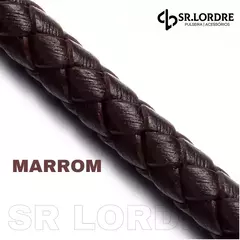 Pulseira masculina de couro marrom com detalhes em aço inoxidável, design trançado.