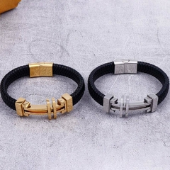 Pulseira Masculina Cruz Vazada de Couro e Fecho Magnético Aço Inox - loja online
