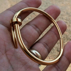 Bracelete Prego Vintage Aço Inoxidável Premium na internet