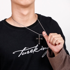 CORRENTE CRUCIFIXO AÇO INOX E MADEIRA na internet