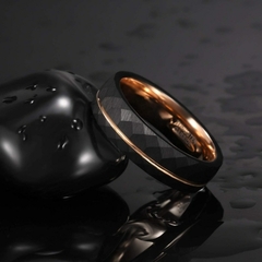 Anel Black Martelado de Tungstênio Confort Premium - comprar online