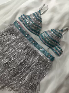 Traje de egresada triangulo en internet