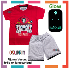 Pijama Verano PAW PATROL MARSHALL Remera + Short estampa GLOW que BRILLA en la oscuridad 100% algodón peinado premium
