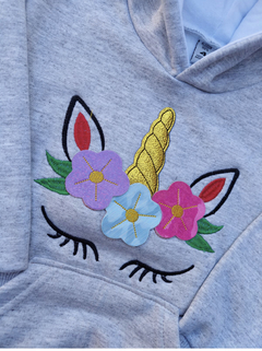 Imagen de Buzo Frisa con aplique Bordado de UNICORNIO con Capucha y Bolsillos.