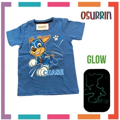 Remera M/C GLOW que BRILLA en la oscuridad 100% algodón peinado premium PATRULLA CANINA - PAW PATROL en internet