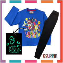 Pijama DIGITAL CIRCUS estampa GLOW que BRILLA en la oscuridad 100% algodón peinado premium