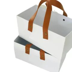 10 UN CESTA CARTONADA COM ALÇA -22x12x11 na internet