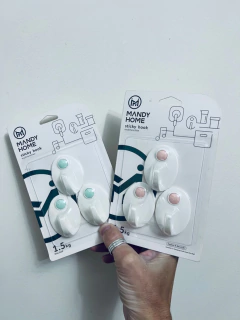 Set x 3 perchas autoadhesivas Plack