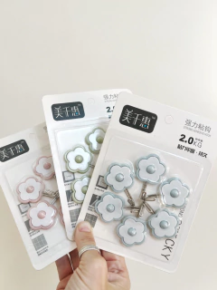 Set de 6 ganchos autoadhesivos Flor