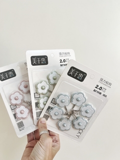 Set de 6 ganchos autoadhesivos Flor - comprar online