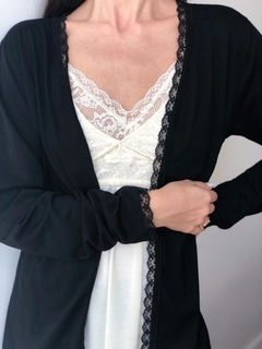 Bata corta Rita Negra - comprar online