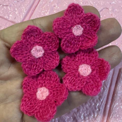 APLIQUE FLORZINHA DE CROCHÊ 3 X 3 / 4 UNIDADES - comprar online