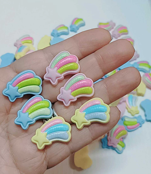 APLIQUE RESINA ESTRELA CADENTE 25 MM/ 4 UNIDADES - comprar online