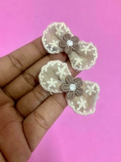 APLIQUE LAÇO BORDADO COM FLOR 5CM/2 UNIDADES na internet