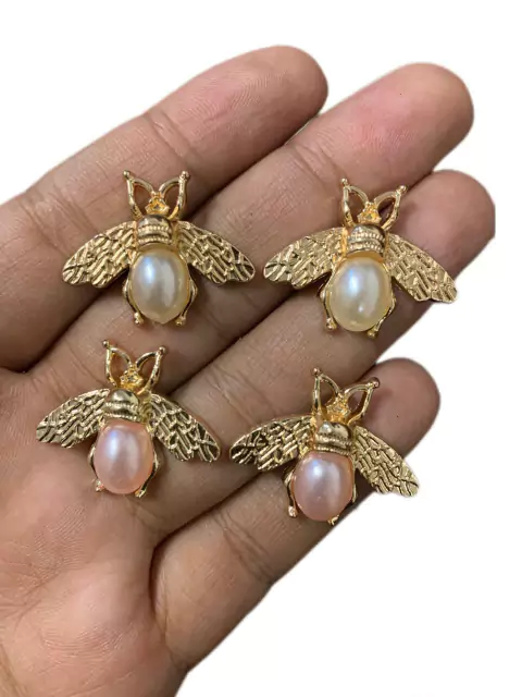 APLIQUE ABELHA DE METAL COM PÉROLA GRIFE - 2 UNIDADES