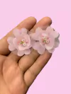 FLOR DE VOAL COM MEIO DE STRASS E PÉROLA ROSA BEBE 4CM - 2 UNIDADES