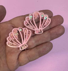 APLIQUE ACRÍLICO CONCHA COM GRANULADO 4 X 4 cm. /2 UNIDADES na internet