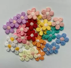 MINI FLORZINHA BORDADA 2CM - 10 UNIDADE - comprar online