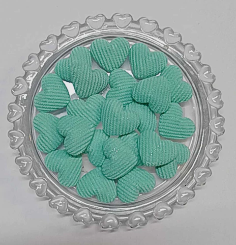 APLIQUE MINI CORAÇÃO VELUDO COTELÉ BASE METAL 1,5 x 2 / 5 UNIDADES