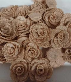 APLIQUE ROSA TECIDO 2,5 CM- 5 UNIDADES COR ÚNICA - comprar online