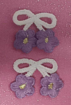 APLIQUE BORDADO LAÇINHO COM FLOR DUPLA 2 UNIDADES na internet