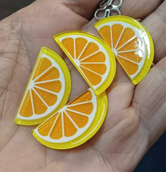 APLIQUE ACRÍLICO FRUTINHAS 3 x 3.5/PAR - Fitas da Teresa | Materiais para Laceiras - Apliques para Laços - Miçangas