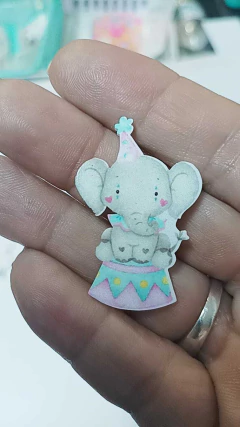 APLIQUE ACRÍLICO MUNDO MAGICO DO CIRCO 4x 3 CM. /2 UNIDADES