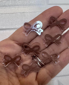APLIQUE ACRÍLICO MINI LACINHO 2 X 1 cm./ 10 Unidades - comprar online