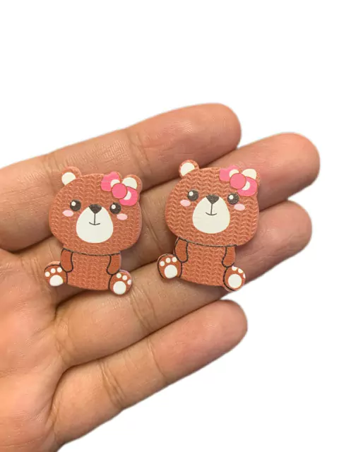 APLIQUE ACRÍLICO URSINHA LAÇINHO ROSA - 2 UNIDADES