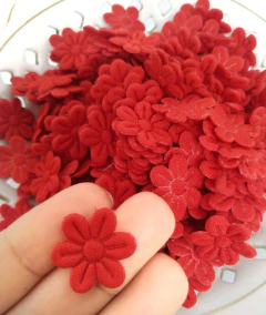 APLIQUE FLORZINHA PRENSADA TECIDO VERMELHO - 50 UNIDADES