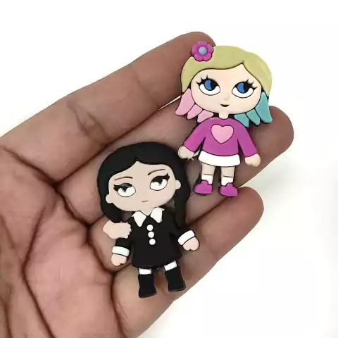 APLIQUE EMBORRACHADO WANDINHA E ENID - 2 UNIDADES