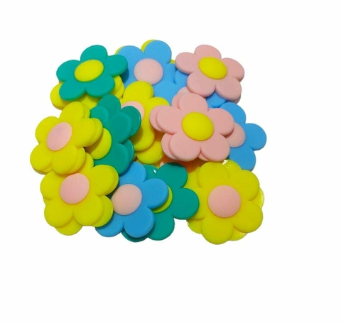 APLIQUE EMBORRACHADO YAMA - FLOR LISA 3,5 COM PACOTE SORTIDO 8 UNIDADES
