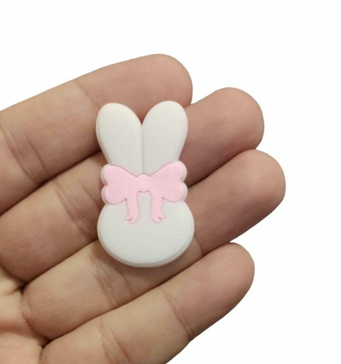 APLIQUE EMBORRACHADO YAMA COELHO BRANCO COM LAÇO ROSA BEBE - 2 UNIDADES