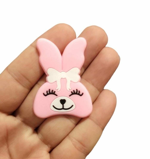 APLIQUE EMBORRACHADO YAMA COELHO ROSA BEBE COM LAÇO BRANCO - 2 UNIDADES