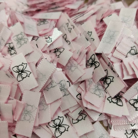 ETIQUETA ROSA CETIM LACINHO - 1X2CM - 50 UNIDADES