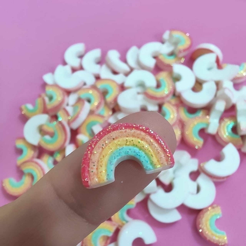 MINI APLIQUE YAMA RESINA ARCO ÍRIS GLITTER - 10 UNIDADES