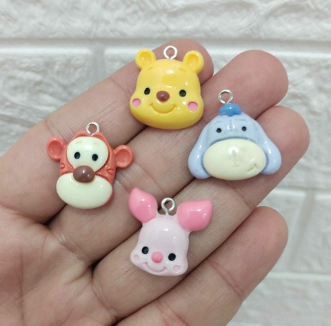 PINGENTE URSINHO POOH ROSTINHO 4 PERSONAGENS - 4 UNIDADES