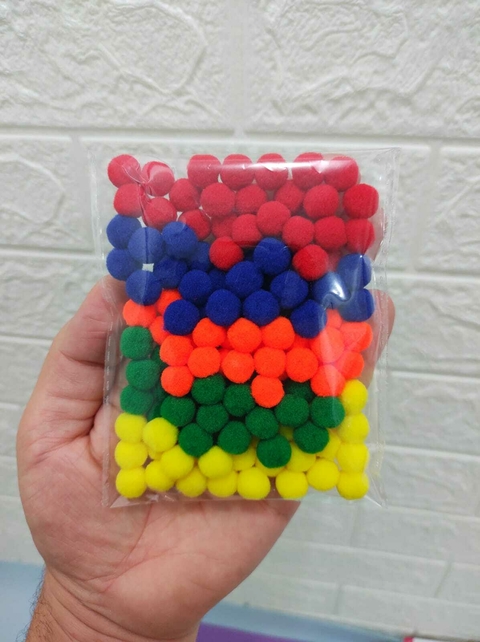 POMPOM 10MM CINCO CORES VOLTA ÀS AULAS - SORTIDO
