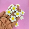 APLIQUES EMBORRACHADO MARGARIDA BRANCA MIOLO AMARELO - 4 UNIDADES - comprar online