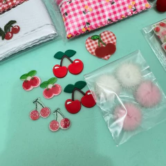 KIT CEREJINHAS TRADIICIONAL - 1M DE CADA FITA - Fitas da Teresa | Materiais para Laceiras - Apliques para Laços - Miçangas