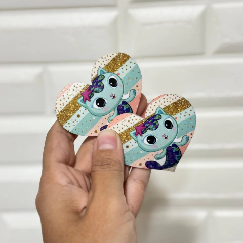 APLIQUE CURVADO DE ACRÍLICO CORAÇÃO - SEREIATA GABBY - comprar online