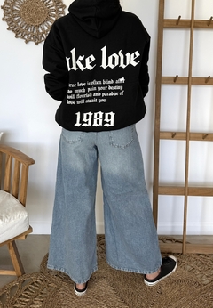 Buzo Fake Love en internet