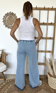 Musculosa Thea en internet