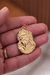 PINGENTE FACE DE CRISTO VERTICAL (M) - 4G - 2,5X3,5CM - BANHADO EM OURO 18K na internet