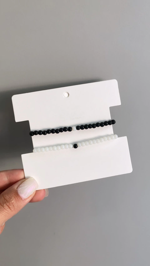 Pulseras Blanco y Negro