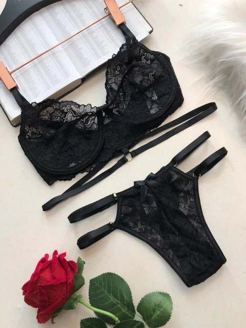 CONJUNTO COM ARO PRETO