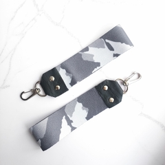 LLAVERO CORREA - CAMUFLADO GRIS