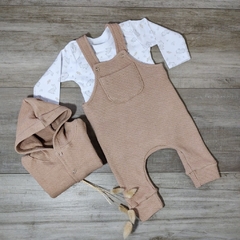 SET DE CAMPERA Y JARDINERO WAFFI