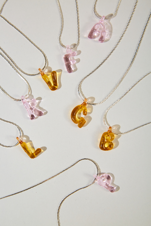 o COLLAR GLASS LETTERS - comprar online