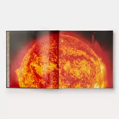 Sun and Moon: A Story of Astronomy, Photography and Cartography - Librería Medio Pan y un Libro
